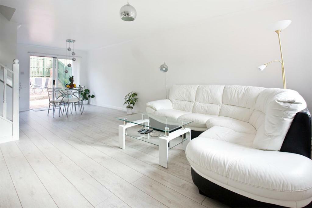 Gala Rooms Homestay - Free Parking Единбург Екстериор снимка