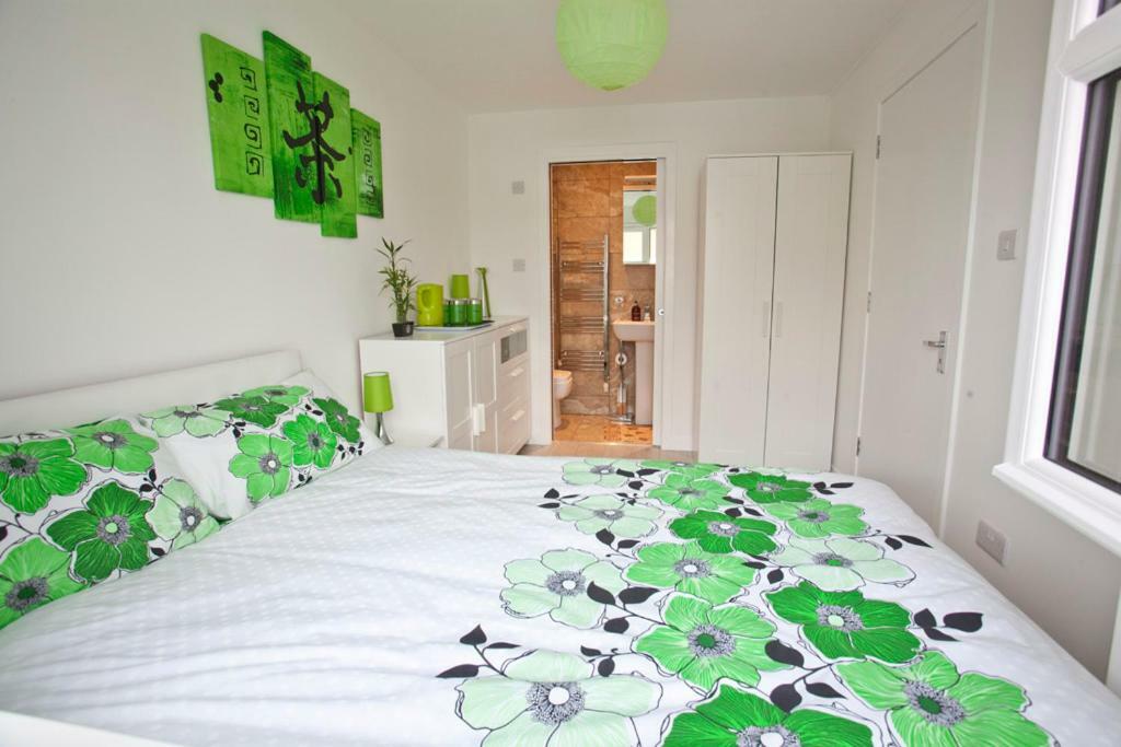 Gala Rooms Homestay - Free Parking Единбург Екстериор снимка